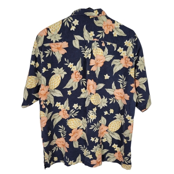 Tommy Bahama Silk Shirt Men Size M Pineapples Flowers Short Sleeve Button Front - Picture 3 of 12